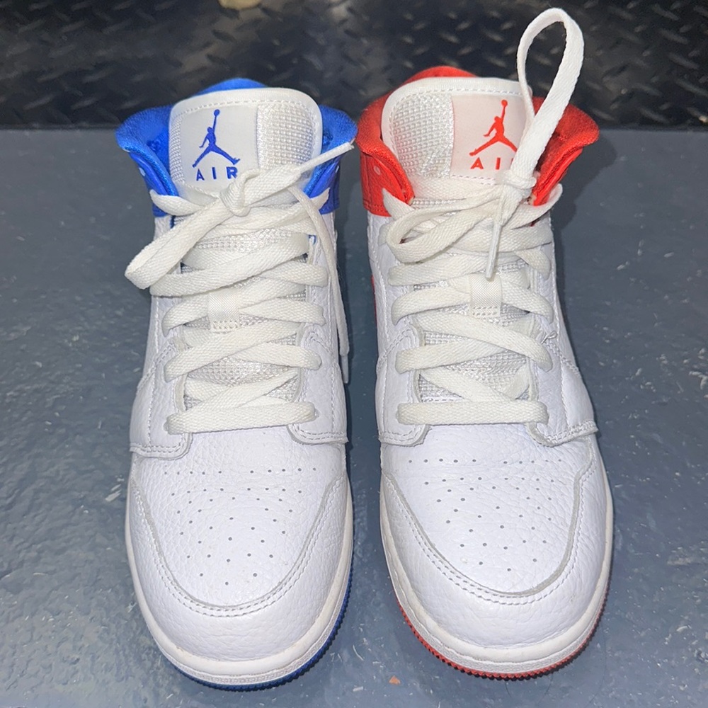 JORDAN 1 MID